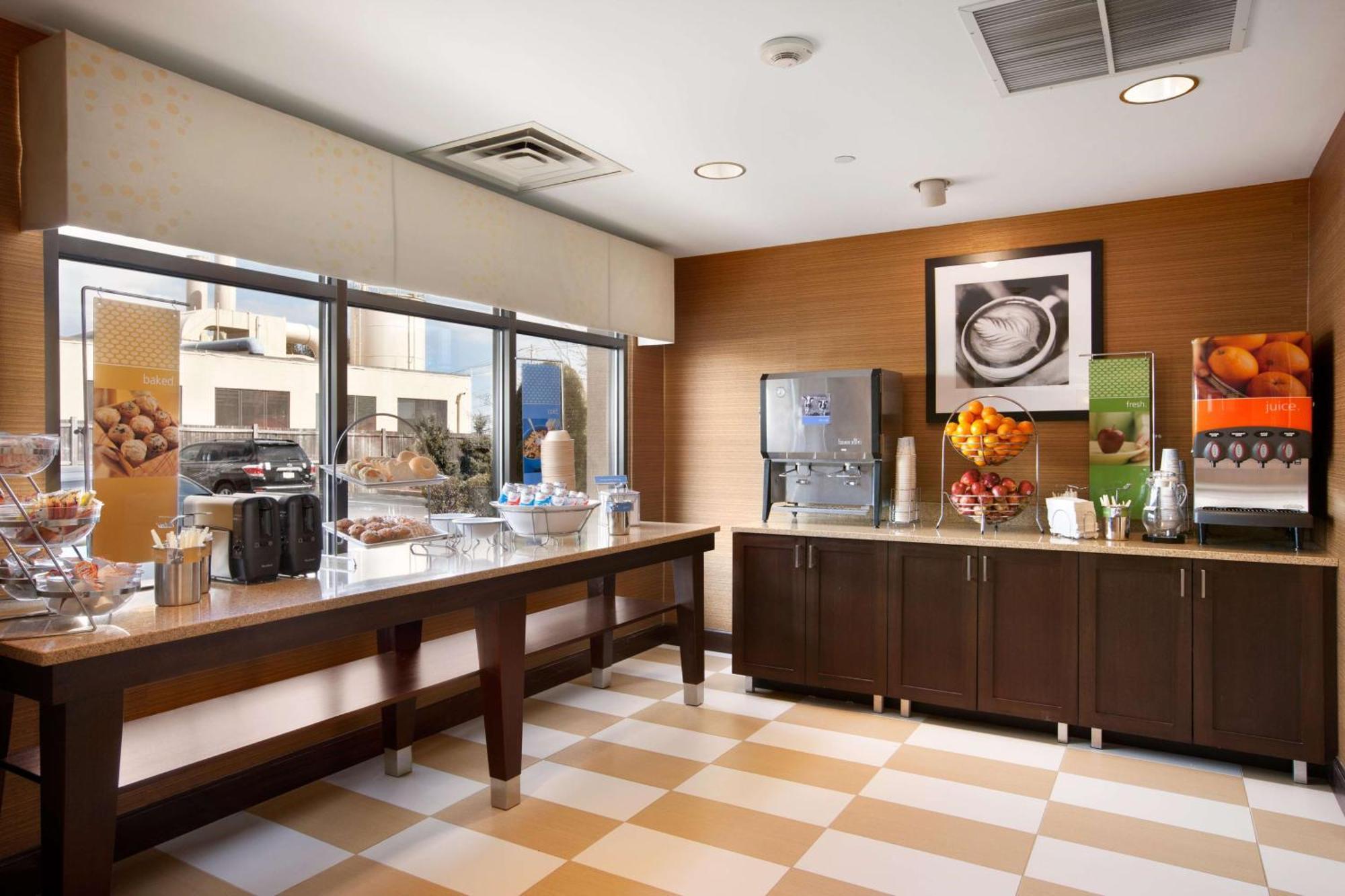 Hampton Inn Boston/Braintree Exterior foto